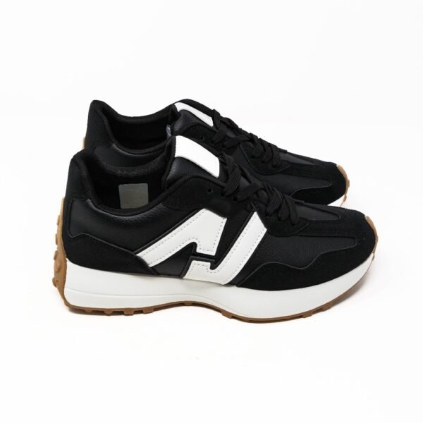 Zapatillas Deportivas de Hombre- Negro con “N” en Blanco- Zapatillas P